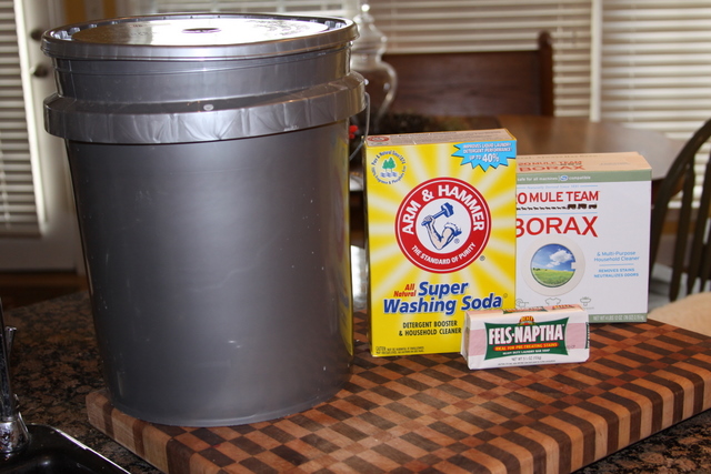 Homemade Laundry Detergent-1